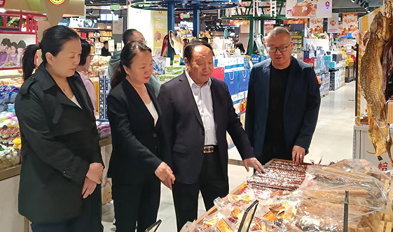 國慶佳節  石董慰問(wèn)暖人心；堅守崗位  全員努力沖業(yè)績(jì)